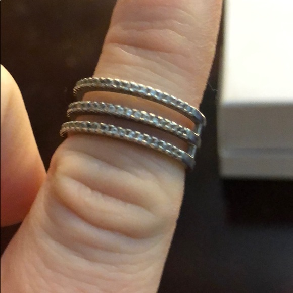 Silver ring. - Picture 3 of 3